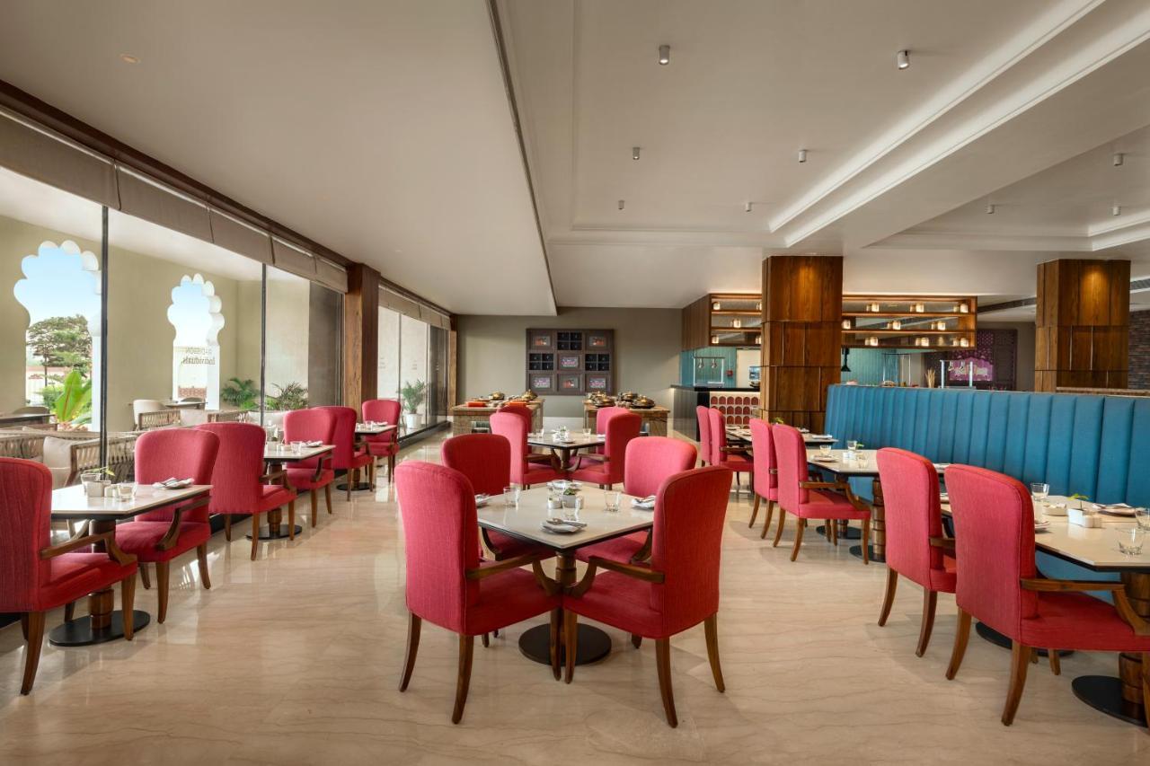 Uday Palace Navsari, A Member Of Radisson Individuals Extérieur photo